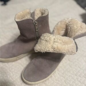 Steve Madden Taupe Suede Ankle Boots with Cream Faux Fur